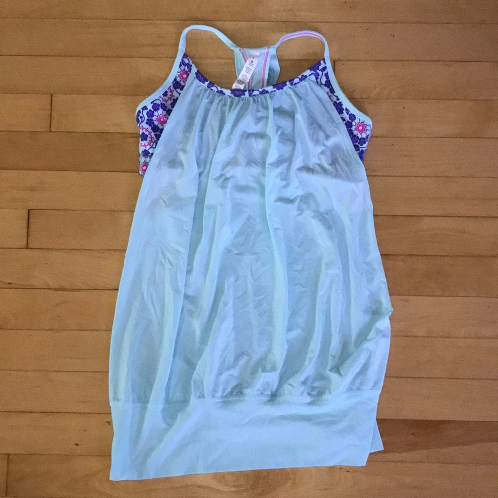 Lululemon tank with built in bra
